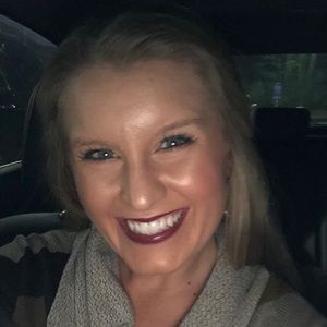 Meet your Posher, Carli